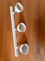 Witte Ikea Ranarp plafondrail 3 spotjes - industriële look, Huis en Inrichting, Lampen | Spots, Ophalen, Metaal of Aluminium, Zo goed als nieuw