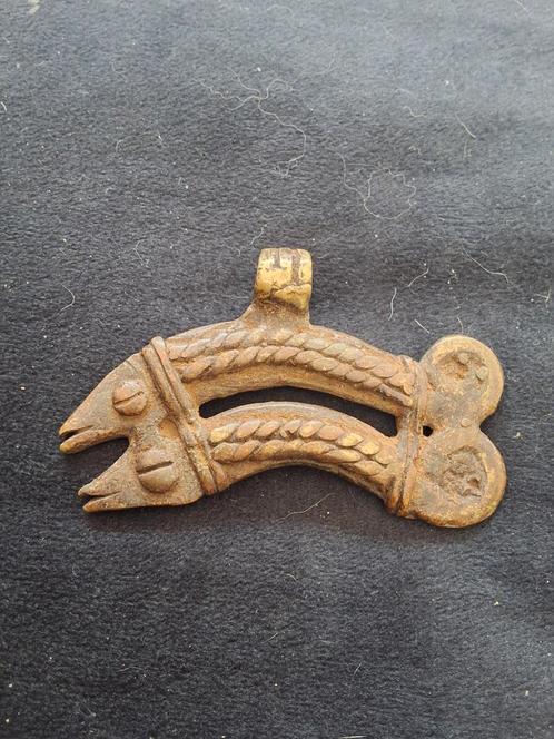 Antiek Brons kameleons amulet hanger Kameroen afrika tribal, Antiek en Kunst, Antiek | Koper en Brons, Brons, Ophalen of Verzenden