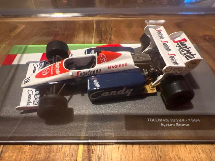 Toleman TG184 Ayrton Senna 1984 – schaal 1:43, Hobby en Vrije tijd, Modelauto's | 1:43, Ophalen of Verzenden