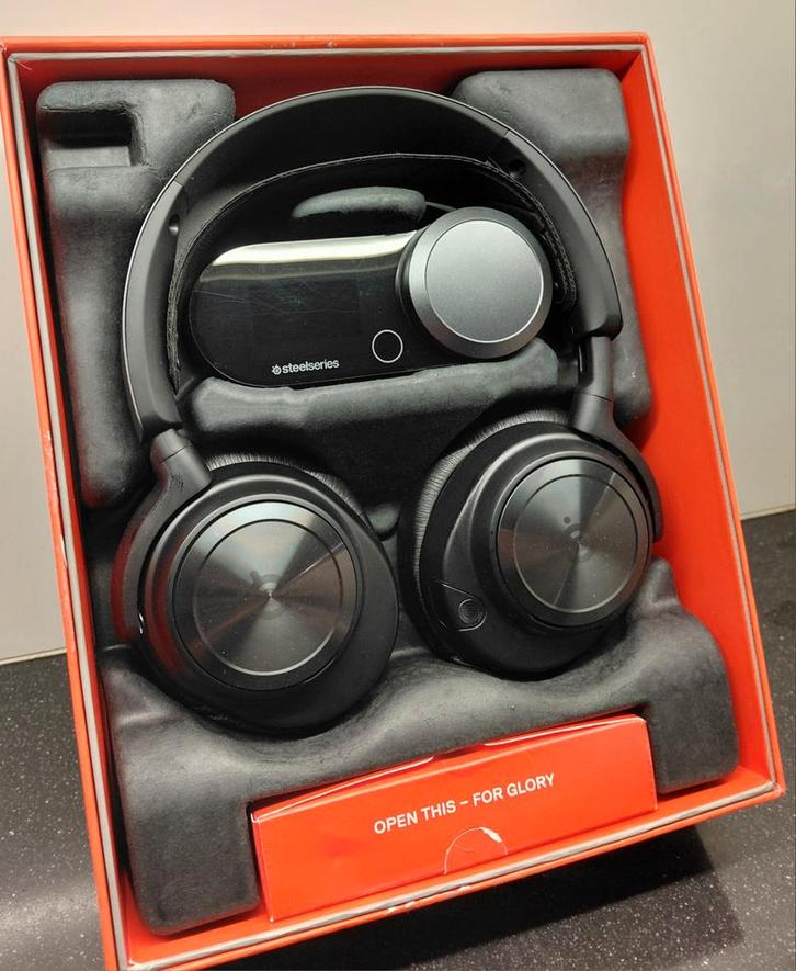 Steelseries Arctis Nova Pro Wired Headset, Computers en Software, Headsets, Zo goed als nieuw, Over-ear, Bedraad, Gaming headset