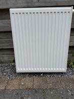 Radiator wit 60x70x10, kraan, beugels, onderblok H met kraan, Ophalen, 30 tot 80 cm, Radiator, Zo goed als nieuw