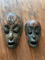Twee decoratieve Afrikaanse maskers, Antiek en Kunst, Kunst | Niet-Westerse kunst, Ophalen of Verzenden
