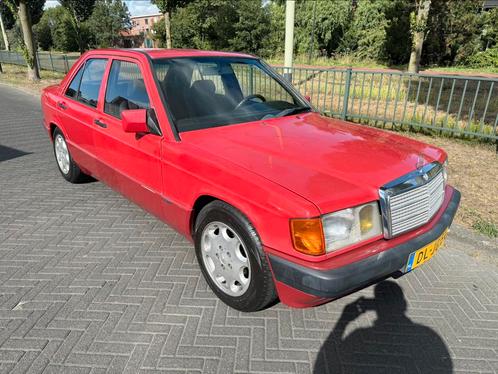 Mercedes-Benz 190-Serie 1.8 E U9 1992 Rood/handbak/nap, Auto's, Mercedes-Benz, Bedrijf, 190-Serie, Benzine, Sedan, Handgeschakeld