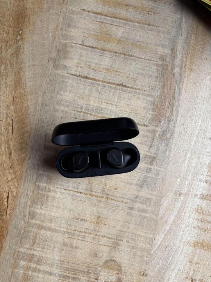 Jabra Evolve2 Buds –  oordopjes (zo goed als nieuw), Telecommunicatie, Mobiele telefoons | Oordopjes, Zo goed als nieuw, In oorschelp (earbud)
