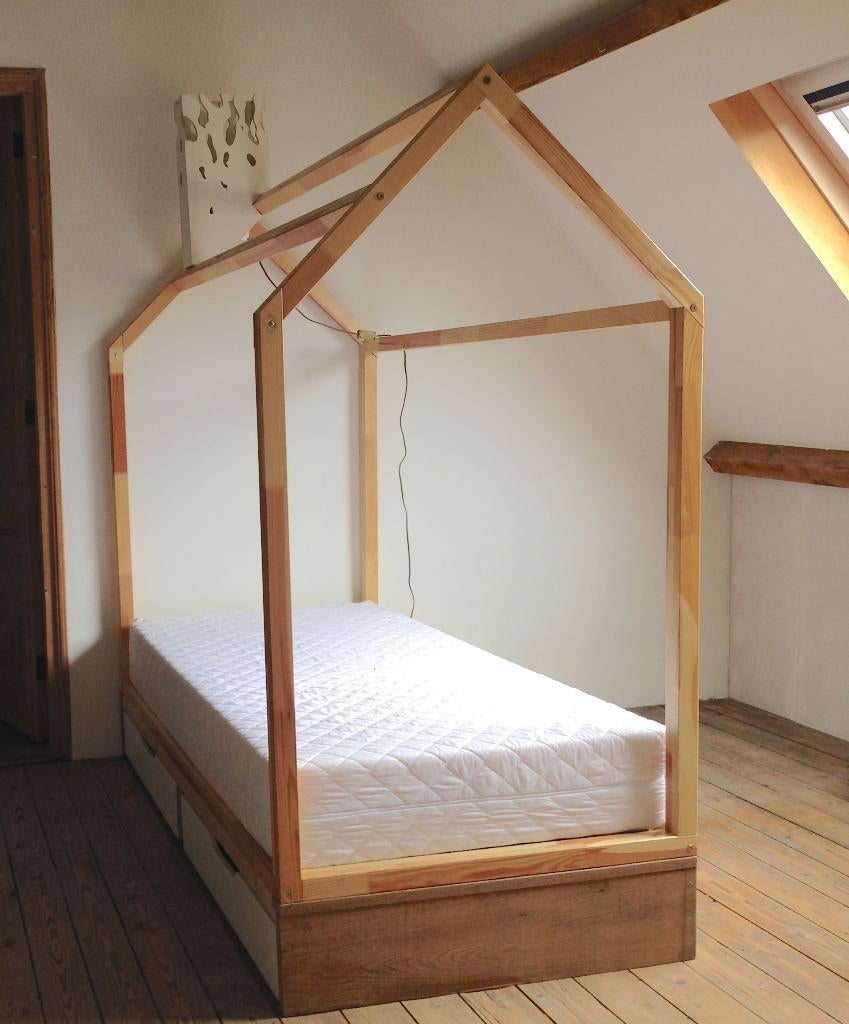 Bedhuisje Petit Amelie incl opberglades 160x80cm, Ophalen, 70 tot 85 cm, 140 tot 160 cm, Zo goed als nieuw