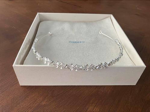 Poirier zilveren tiara, Kleding | Dames, Trouwkleding en Trouwaccessoires, Nieuw, Schoenen, Overige kleuren, Ophalen of Verzenden
