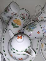 Leuk bloemetjes servies, Huis en Inrichting, Keuken | Servies, Ophalen of Verzenden