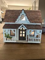 Zelfgemaakt poppenhuis met meubels, Verzamelen, Poppenhuizen en Toebehoren, Ophalen, Gebruikt, Poppenhuis