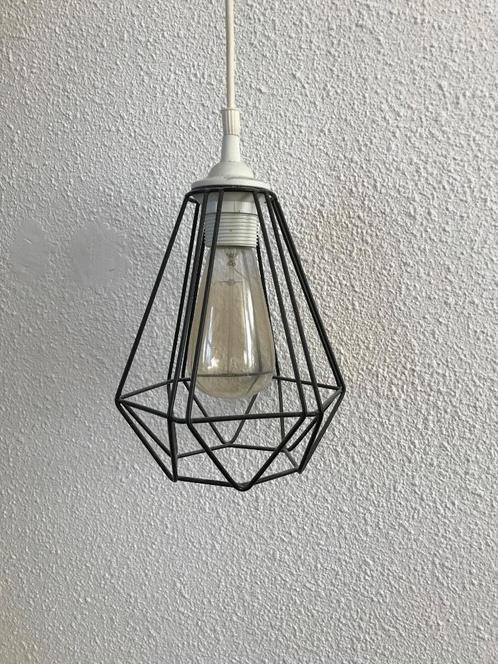 Hanglamp zwart diamand vorm (E27 fitting), Huis en Inrichting, Lampen | Hanglampen, Gebruikt, Minder dan 50 cm, Metaal, Ophalen of Verzenden