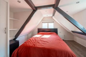 IKEA MALM bedframe (160x200) incl. lattenbodem + 4 lades - afbeelding 1