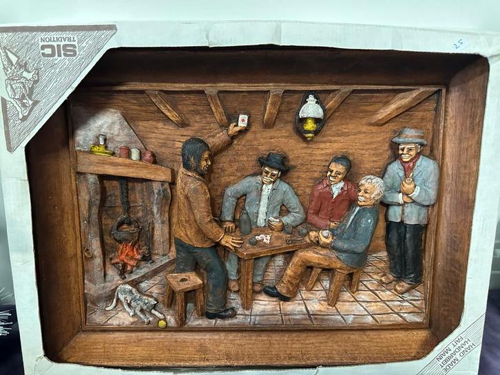 Houten Relief Scène: Kaartspelende Mannen, Antiek en Kunst, Kunst | Beelden en Houtsnijwerken, Ophalen of Verzenden