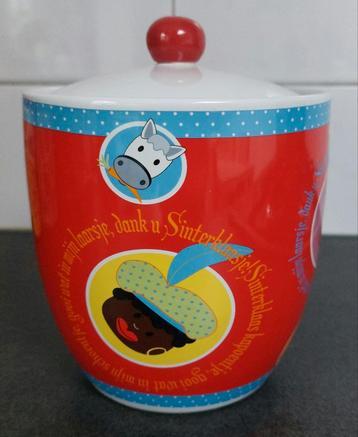 Mooie Sinterklaas en Zwarte Piet Pepernotenpot ( rood) beschikbaar voor biedingen