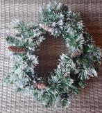Kerstkrans, krans met besneeuwde dennengroen eb dennenappels, Ophalen of Verzenden, Gebruikt