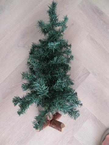 Kerstboom op houten voet (nog uitvouwen) 58 cm hoog beschikbaar voor biedingen