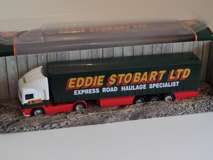 Corgi EDDIE STOBART ERF Curtinside Trailer 1/64 59502, Hobby en Vrije tijd, Modelauto's | Overige schalen, Zo goed als nieuw, Bus of Vrachtwagen