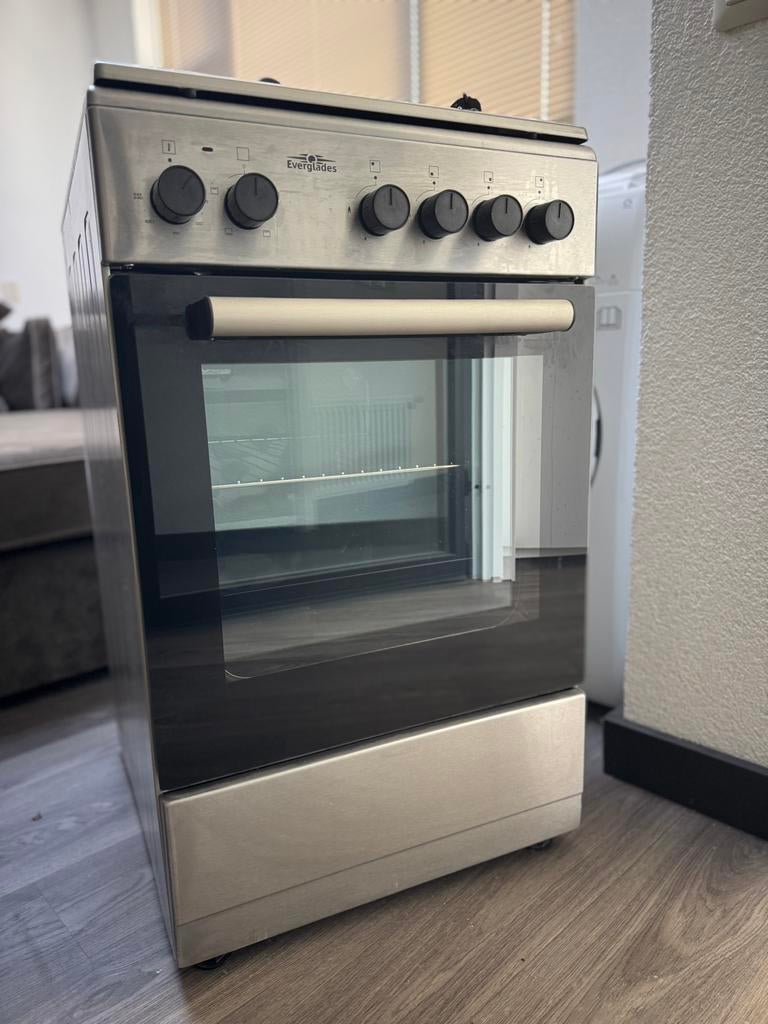 Gasoven met fornuis, Ophalen, 4 kookzones, Zo goed als nieuw, Gas