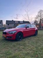 BMW 1 serie F20 116i Sport | Turbo & Distributie Vervangen, 1-Serie, 65 €/maand, Zwart, 4 cilinders