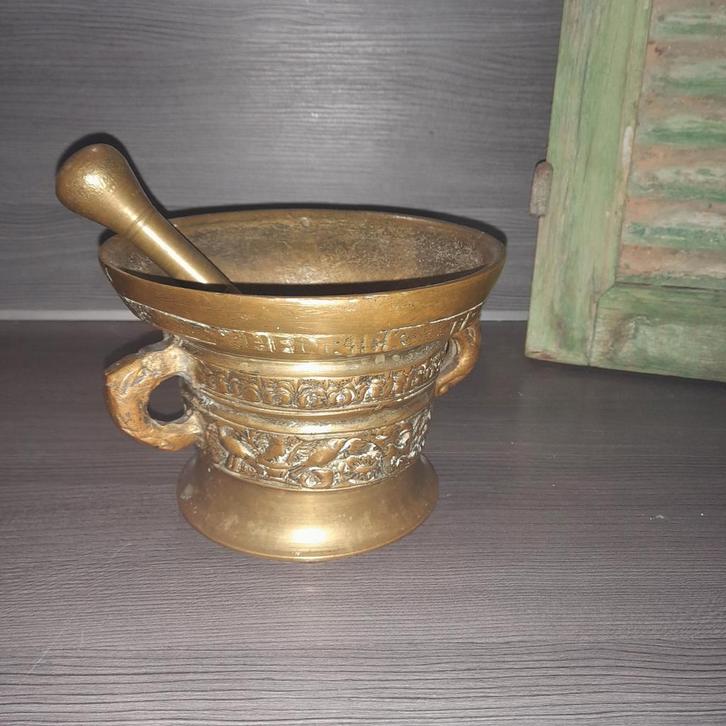 Antieke vijzel met stamper - Brons, Antiek en Kunst, Antiek | Koper en Brons, Brons, Ophalen of Verzenden