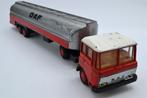 Lion car - DAF 2600 Tankwagen '' DAF '' 1:50, Ophalen of Verzenden, Gebruikt, Bus of Vrachtwagen, Lion Toys