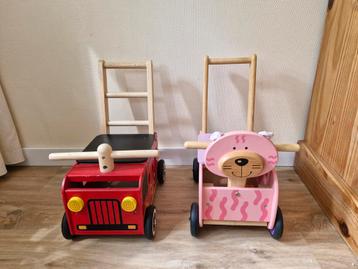 I'm toy houten loopwagentjes  beschikbaar voor biedingen