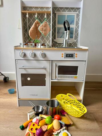 Kidkraft Speelkeuken met Accessoires beschikbaar voor biedingen