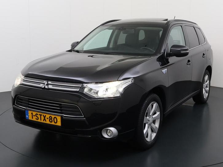 Mitsubishi Outlander PHEV 4WD 2013 NAV-CAM, Auto's, Mitsubishi, Bedrijf, Outlander, 4x4, ABS, Achteruitrijcamera, Airbags, Airconditioning