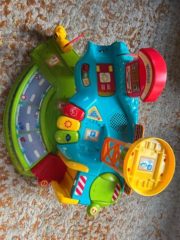 VTech Toet Toet Auto Garage & Politiebureau beschikbaar voor biedingen