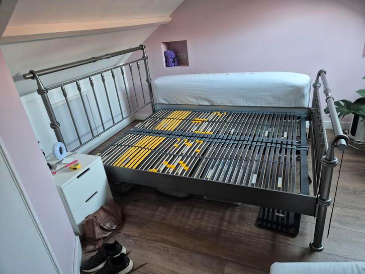 Tweepersoons bed, Huis en Inrichting, Slaapkamer | Bedden, Tweepersoons, 160 cm, Hout, Verstelbaar, Ophalen