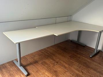 Hoekbureau IKEA Galant - In hoogte verstelbaar - afbeelding 1