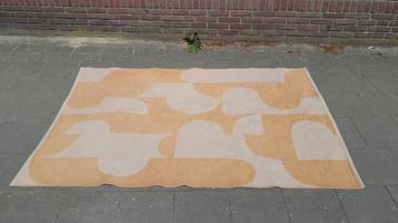 Kleed vloerkleed 200 x 130 cm beschikbaar voor biedingen