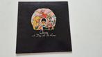 Queen A day at the races 1976 Japan vinyl rock album, Verzenden, Gebruikt, 12 inch, Poprock