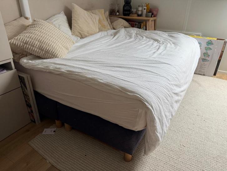 bed, Huis en Inrichting, Slaapkamer | Bedden, Gebruikt, Twijfelaar, 140 cm, 200 cm, Hout, Blauw, Ophalen