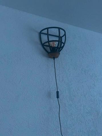 Wandlamp industieel beschikbaar voor biedingen