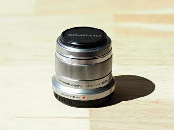 Olympus M.Zuiko Digital 45mm f1.8 - Nieuw in doos beschikbaar voor biedingen