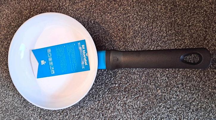 BK Blue label keramische koekenpan, alle kookbronnen, 16 cm, Huis en Inrichting, Keuken | Potten en Pannen, Nieuw, Koekenpan of Braadpan