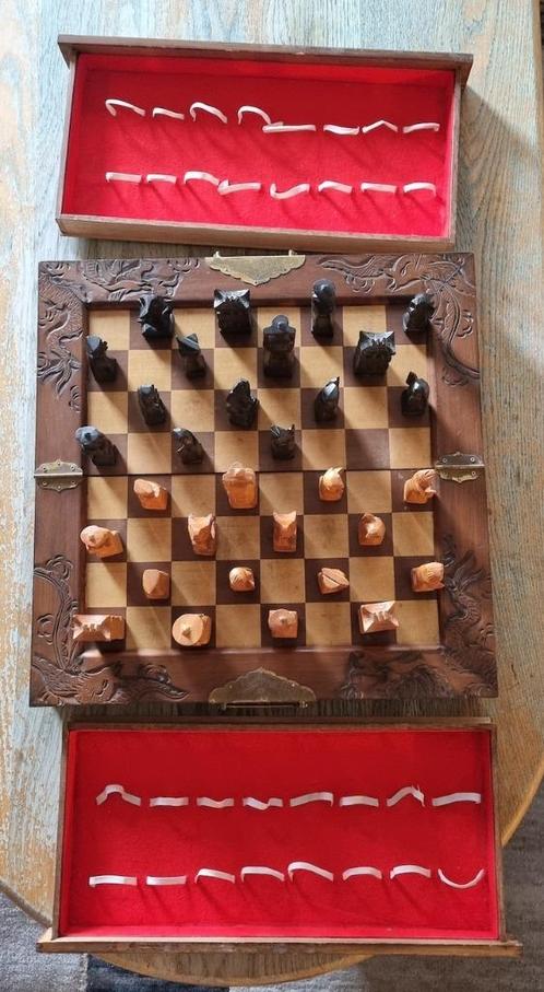Oude (antieke?) schaakspel in koffer., Hobby en Vrije tijd, Gezelschapsspellen | Bordspellen, Gebruikt, Een of twee spelers, Ophalen of Verzenden