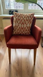 Red wood chair klein fauteuil, Huis en Inrichting, Fauteuils, Ophalen, Zo goed als nieuw, 75 tot 100 cm, 50 tot 75 cm