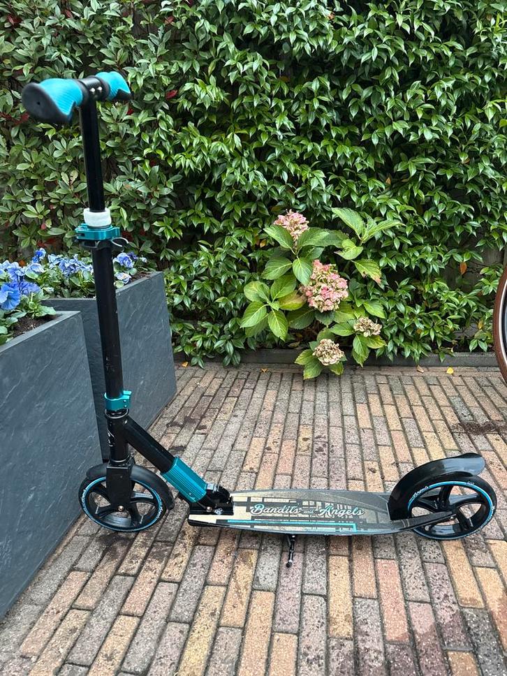 Bandits & Angels Step, Fietsen en Brommers, Steps, Zo goed als nieuw, Gewone step, Ophalen of Verzenden