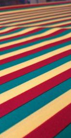 Stof, Rood, geel, groen gestreept 12,5 meter, Hobby en Vrije tijd, Stoffen en Lappen, 120 cm of meer, Ophalen of Verzenden, Polyester