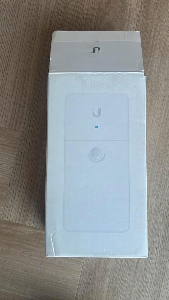 Ubiquiti LR Ethernet Repeater, Computers en Software, Accesspoints, Nieuw, Ophalen of Verzenden