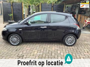 Lancia Ypsilon 0.9 TwinAir Gold nieuwe apk tot 4-2026 beschikbaar voor biedingen