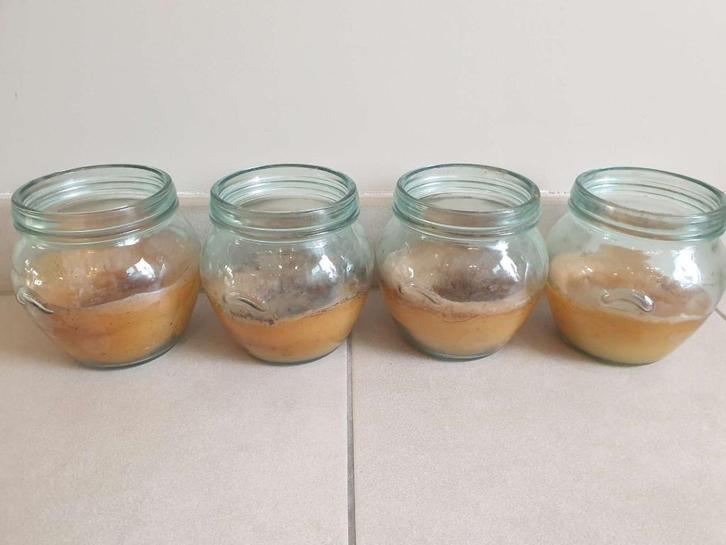 4 ronde potten met vanille geurkaarsen H 12 x diameter 12cm, Huis en Inrichting, Woonaccessoires | Kandelaars en Kaarsen, Gebruikt