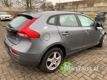 Snijdeel rechts-achter van een Volvo V40 (71400) beschikbaar voor biedingen