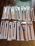 Nieuwe make-up kwasten set - compleet in verpakking 16 stuks, Bruin, Gehele gezicht, Nieuw, Ophalen of Verzenden
