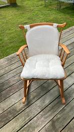 Vintage houten schommelstoel, Pastoe georiënteerd, Huis en Inrichting, Gebruikt, Vintage, Bruin, Eén