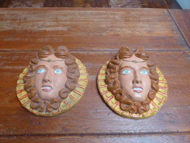 2 keramiek wanddecoraties, vrouwenhoofd, Antiek en Kunst, Antiek | Woonaccessoires, Ophalen of Verzenden