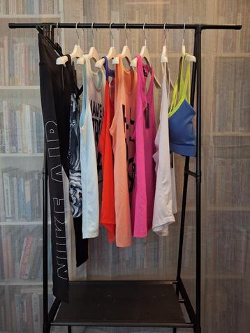 Partij dameskleding: 13 sportkleding en 6 hoodies beschikbaar voor biedingen