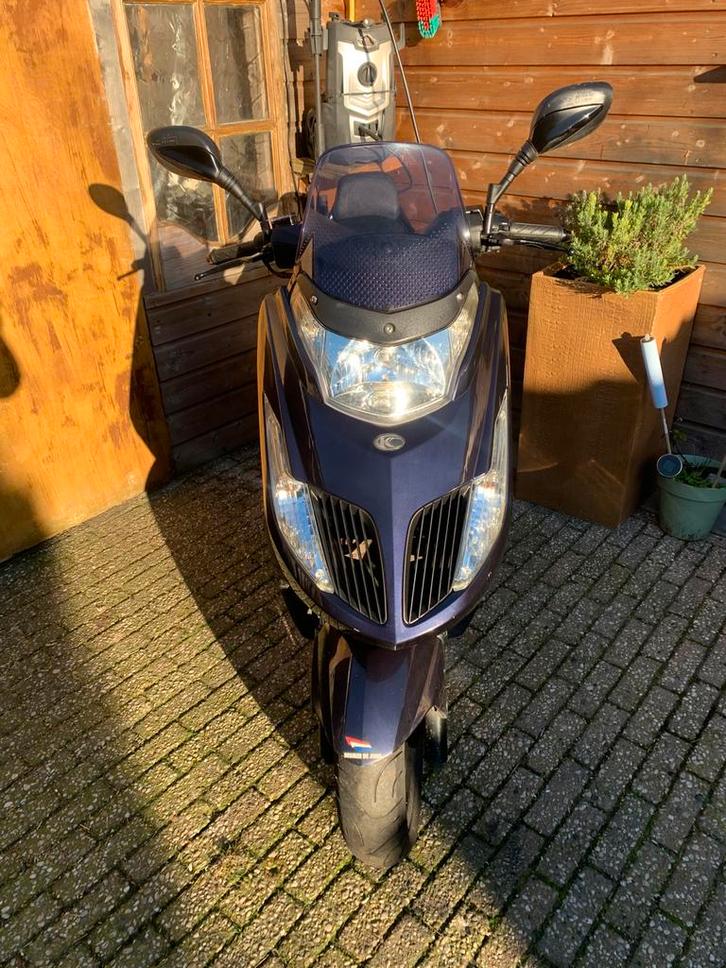 Kymco grand dink 50, Fietsen en Brommers, Scooters | Kymco, Zo goed als nieuw, Benzine, Ophalen