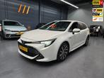 Toyota Corolla Touring Sports 1.8 Hybrid Business Plus CAMER, 450 kg, Gebruikt, 4 cilinders, Wit