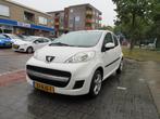 PEUGEOT 107 1.0 12V 68PK 5Drs Airco XS, Voorwielaandrijving, Euro 5, Gebruikt, 4 stoelen